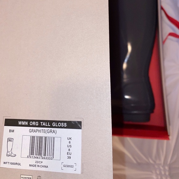 Tall Glossy Graphite Hunter Boots Size 8 - Picture 3 of 4